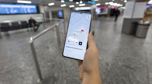 Navigációs alkalmazás segíti a Budapest Airport vak és gyengénlátó utasait