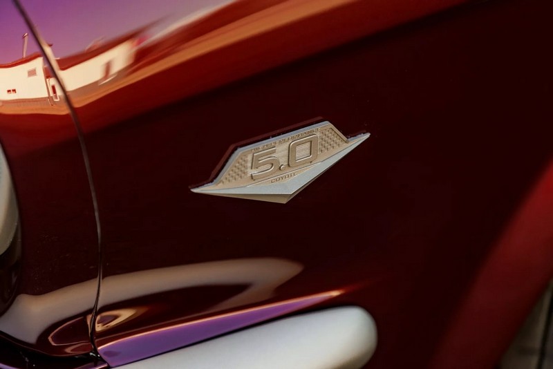 A Ringbrothereknek több mint 4000 órába telt megépíteni ezt a ’65-ös Ford Mustang kabriót (149)