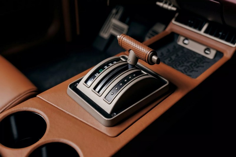 A Ringbrothereknek több mint 4000 órába telt megépíteni ezt a ’65-ös Ford Mustang kabriót (208)