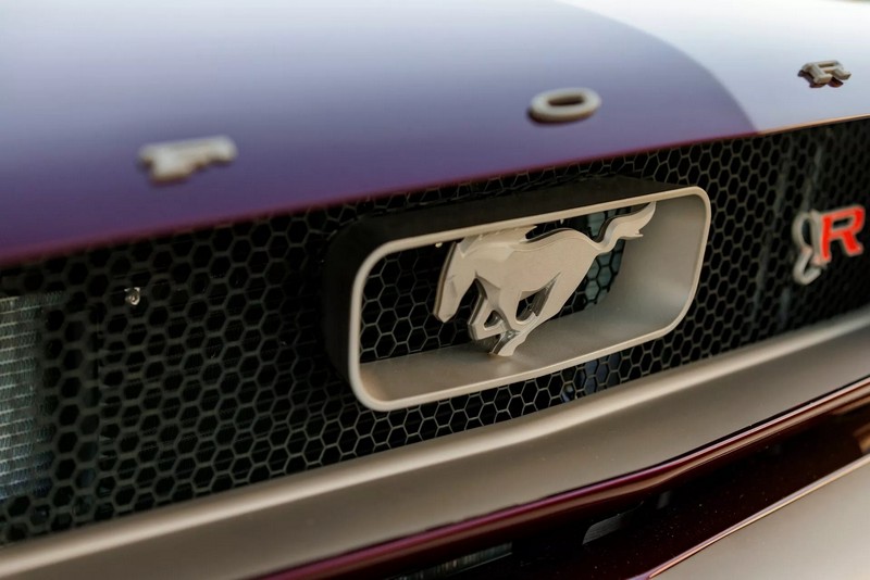 A Ringbrothereknek több mint 4000 órába telt megépíteni ezt a ’65-ös Ford Mustang kabriót (26)