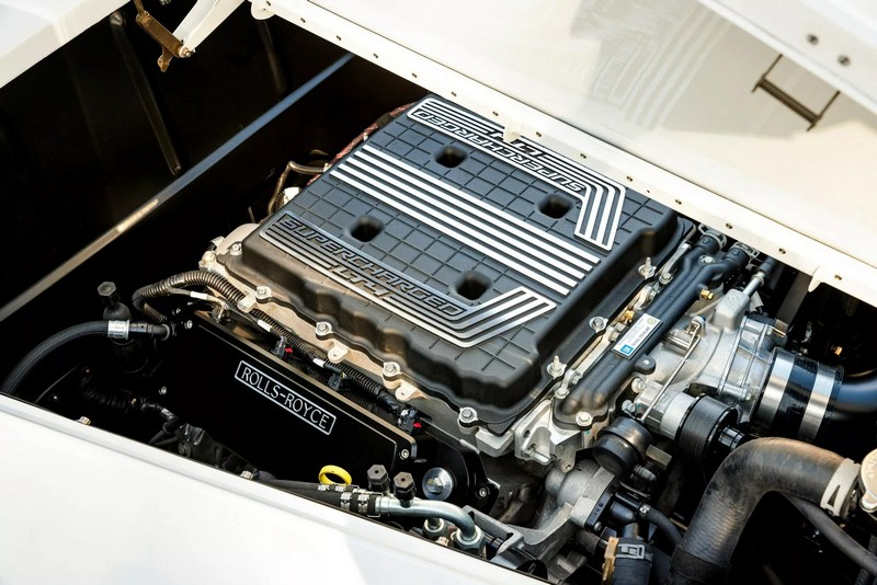 A Ringbrothers Rolls-Royce Silver Cloud II egy 640 LE LT4 V8-assal (32)