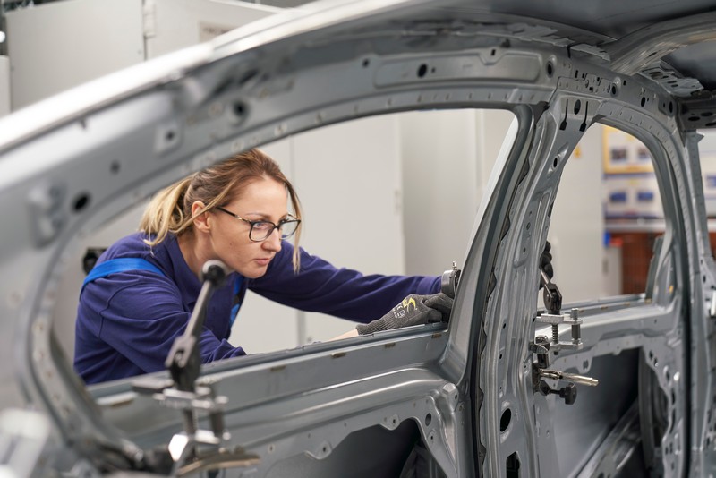 A BMW Group müncheni gyárában 2027 végétől kizárólag tisztán elektromos meghajtású modellek készülnek (31)