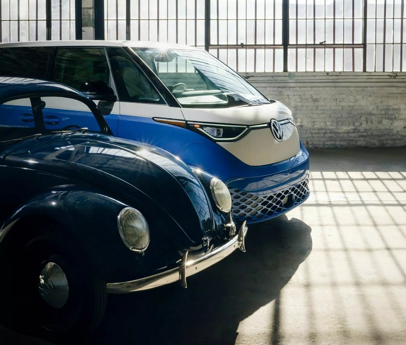 A VW fényképes utazással ünnepli, hogy 75 éve van jelen Amerikában VW-Beetle-and-ID.-Buzz-7-2048x1740