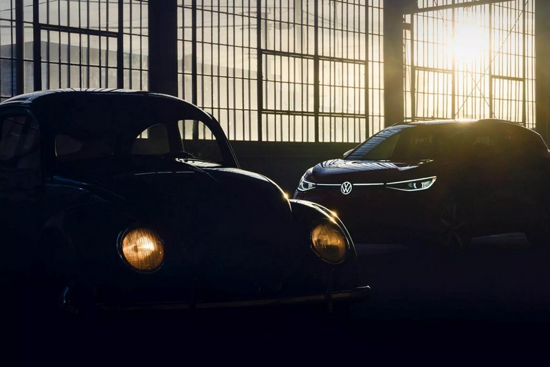 A VW fényképes utazással ünnepli, hogy 75 éve van jelen Amerikában VW-Beetle-and-ID.4-5-2048x1366