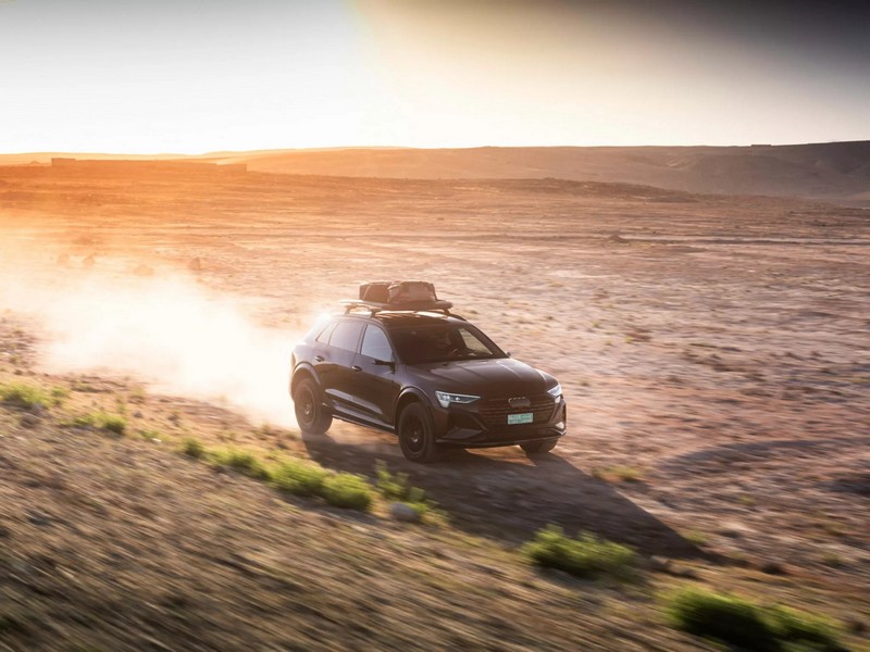 Az Audi Q8 E-Tron Edition Dakar ízelítő az elkövetkező terepjárókból (33)