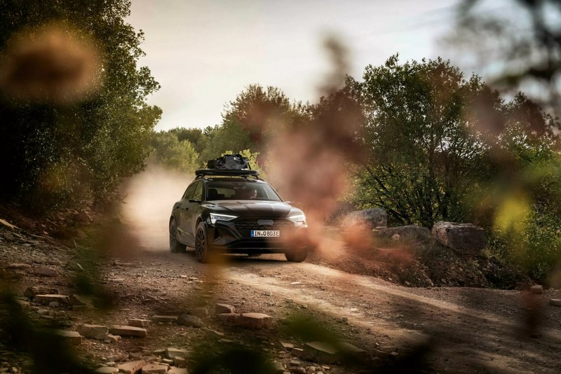 Az Audi Q8 E-Tron Edition Dakar ízelítő az elkövetkező terepjárókból (45)