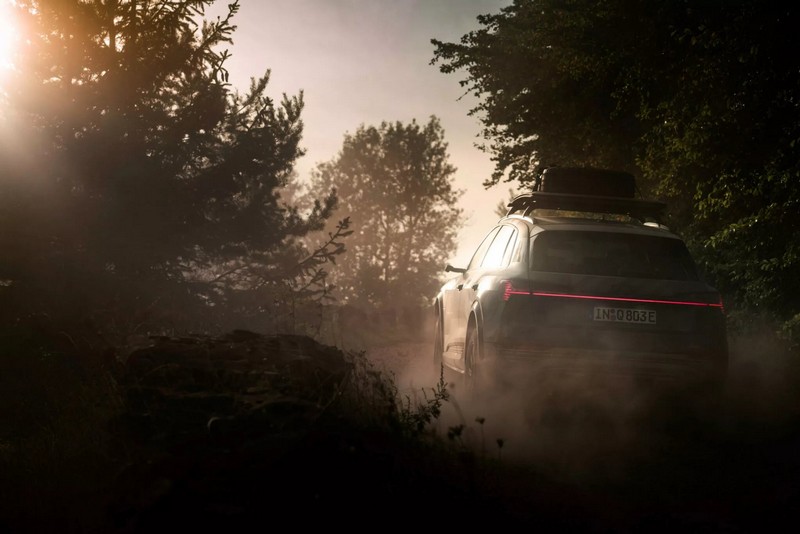 Az Audi Q8 E-Tron Edition Dakar ízelítő az elkövetkező terepjárókból (46)