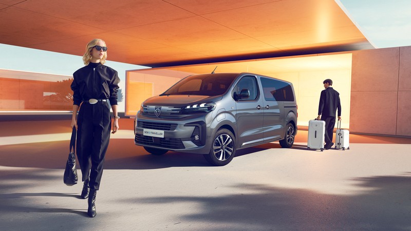 Hamarosan érkezik a megújult Peugeot e-Traveller (7)