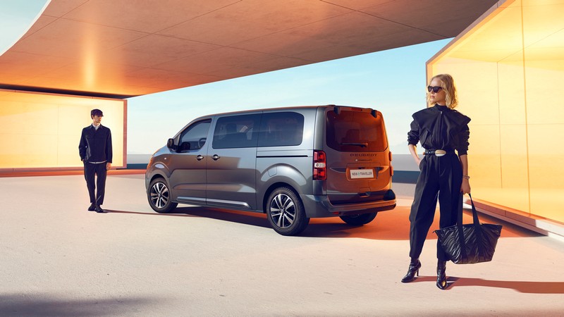 Hamarosan érkezik a megújult Peugeot e-Traveller (8)
