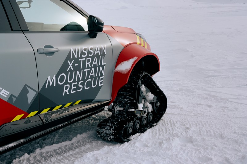 Nissan X-Trail Mountain Rescue Exterior (39)