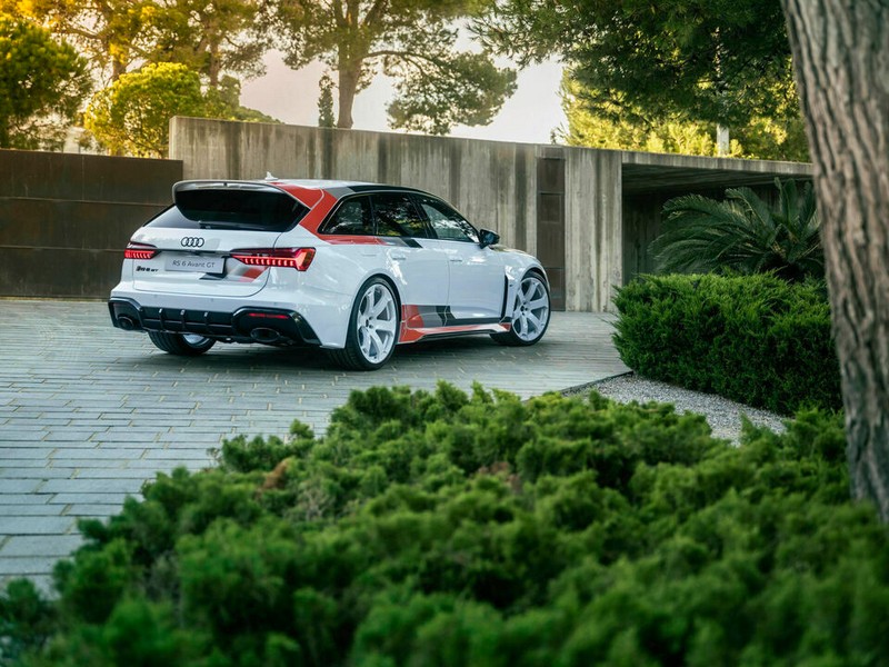 Audi RS 6 Avant GT1 (50)