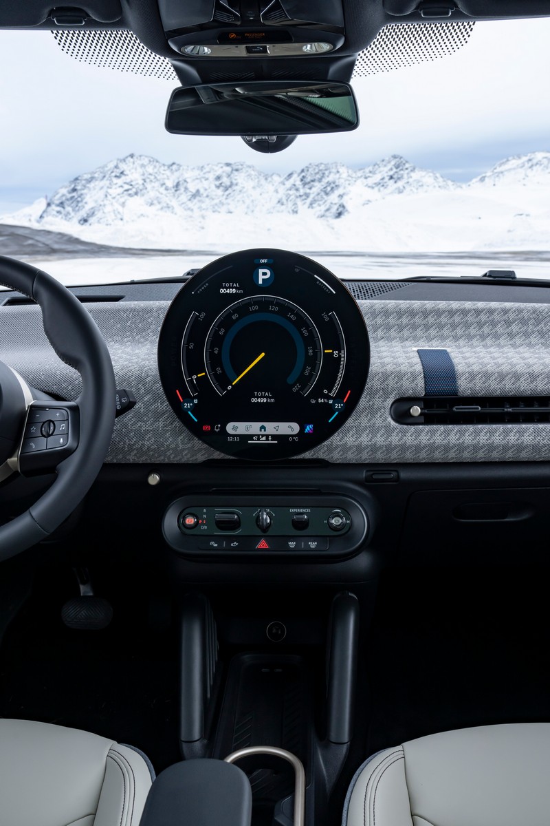 Az új MINI Cooper SE évszakokon átívelő vezetési élménye (38)
