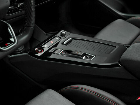 Audi Q6 e-tron (56)