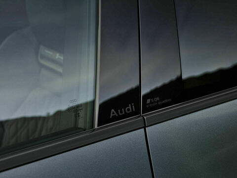 Audi Q6 e-tron (57)