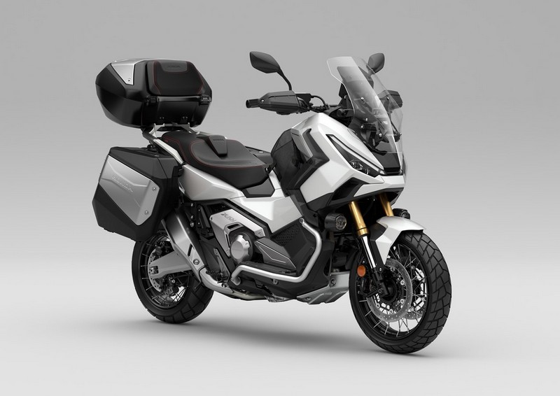 25YM Honda X-ADV